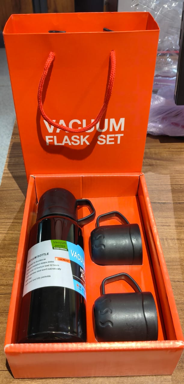 Black Vacuum Flask Set – Stainless Steel Thermos with 3 Cups, Approx 500ml Black Vacuum Flask Set – Stainless Steel Thermos with 3 Cups, Approx 500ml